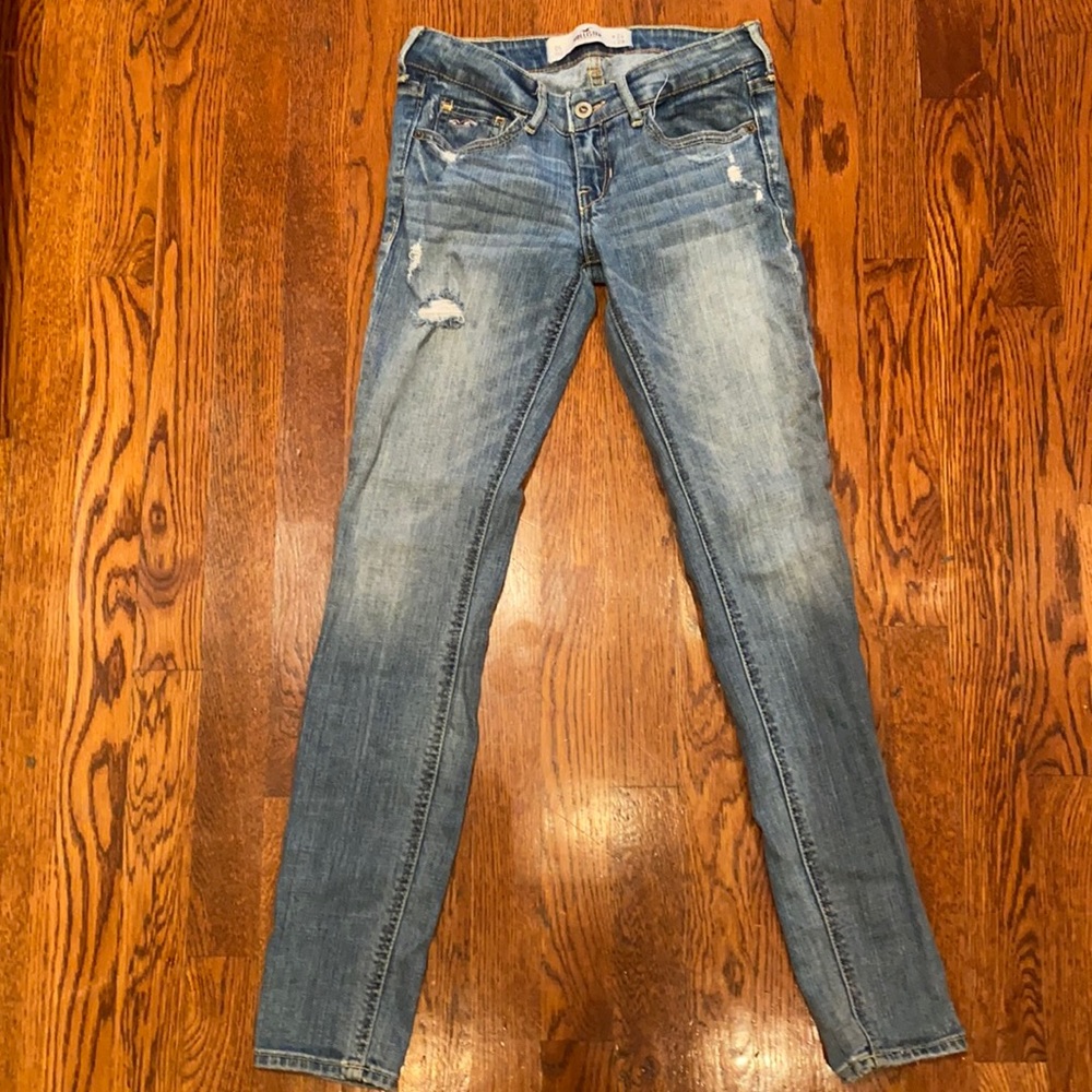 HOLLISTER Skinny jeans with ripped pocket
